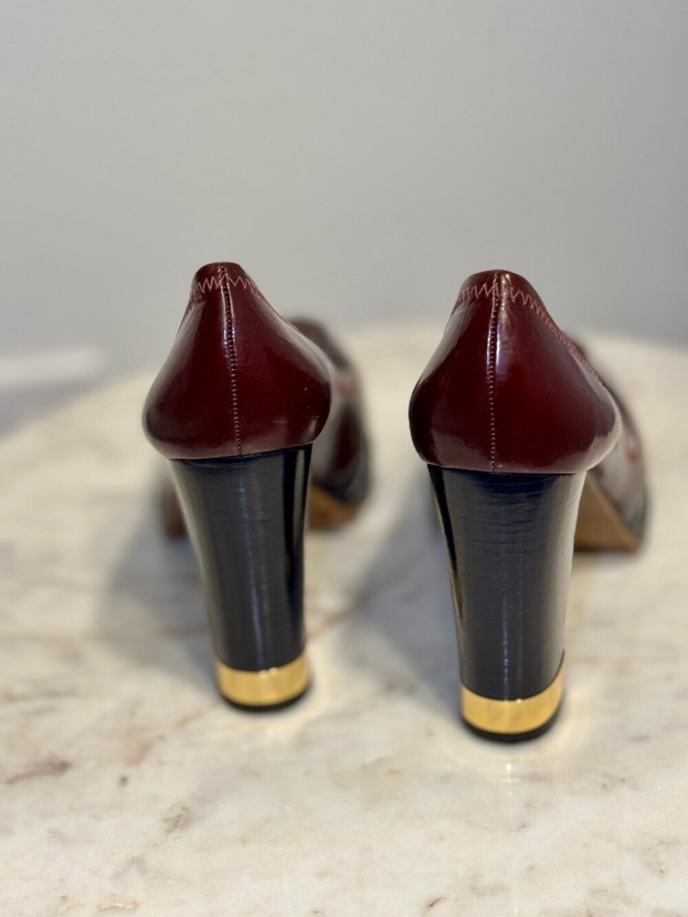 Tory Burch Leanne Pump Patent Heel - Picture 3 of 5